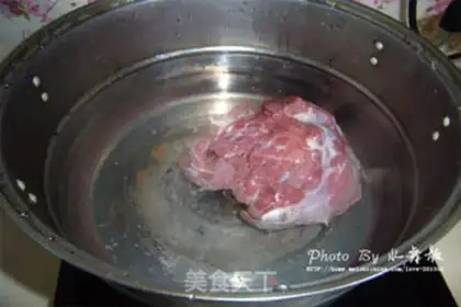 Make Red beef noodles step 0