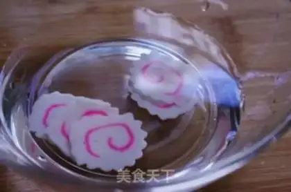 Make Japanese fish cake and eggs step 4