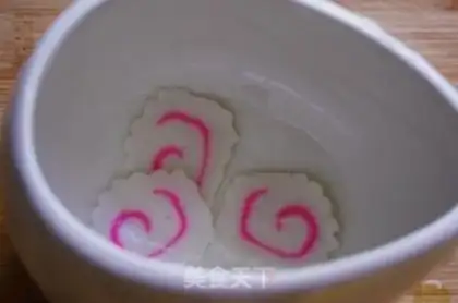 Make Japanese fish cake and eggs step 5