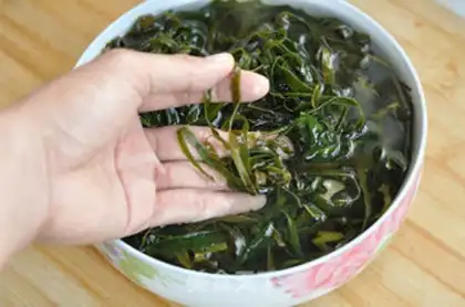 Make Red oil seaweed step 2
