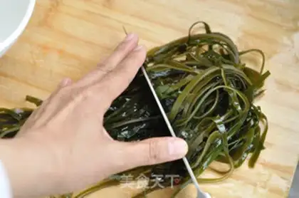 Make Red oil seaweed step 3