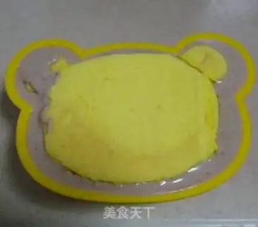 Make Easy bear ice cream cake step 9