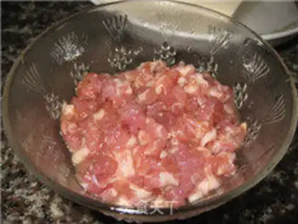 Make Pelican pine nuts step 1