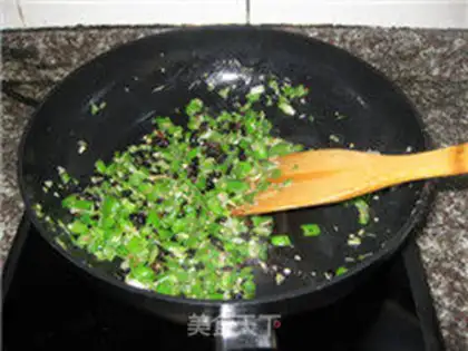 Make Pelican pine nuts step 6
