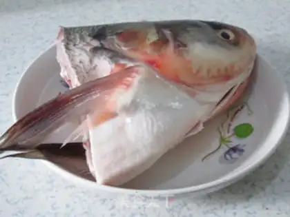 Make Pepper chopping fish head tofu step 1