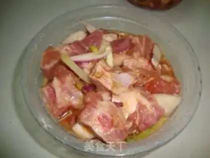Make Sweet pineapple ribs step 1