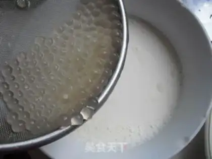Make Milk strawberry Simillo step 3