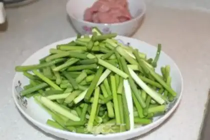 Make Garlic fried meat step 0