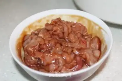 Make Garlic fried meat step 1