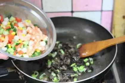 Make Crystal Five Shrimp step 22