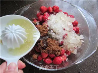 Make Strawberry sauce step 6