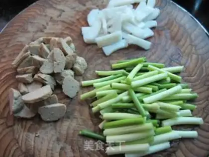 Make Fishballs, garlic and pastry step 1