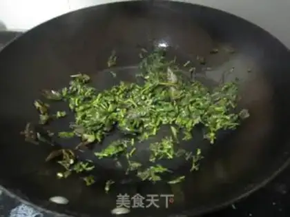 Make Fried eggs with sprouts step 3