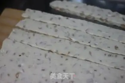 Make Cow Rolling Sugar step 12