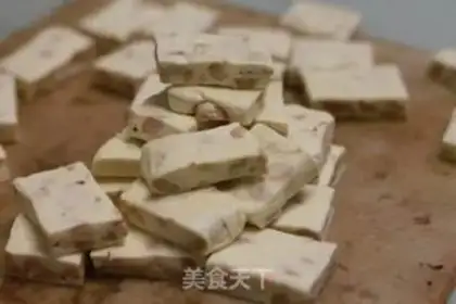 Make Cow Rolling Sugar step 13
