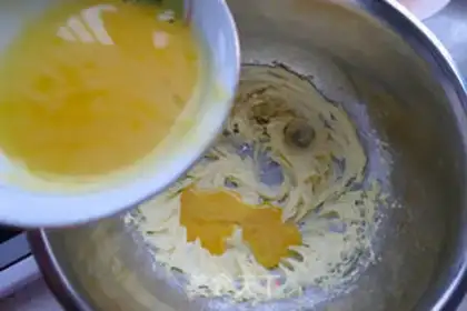 Make Gold cheese onions step 1