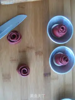 Make Red rose bread step 5