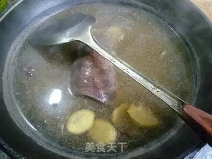Make A soup of seafood step 2