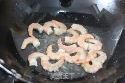 Make Cheese shrimp and mushroom pasta step 8