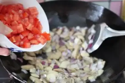 Make Cheese shrimp and mushroom pasta step 12