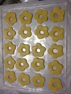 Make Plum crackers step 6