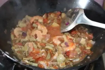 Make Cheese shrimp and mushroom pasta step 20