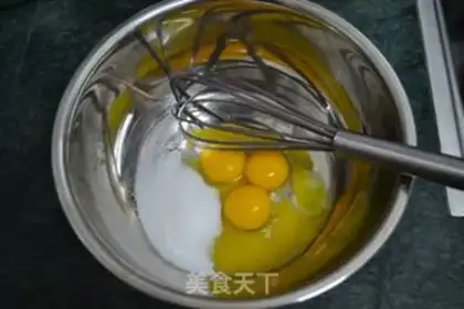 Make Mango blueberry roll step 1