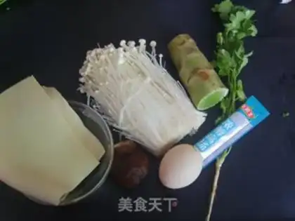 Make Golden needle mushroom soup step 0
