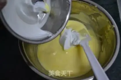 Make Mango blueberry roll step 4