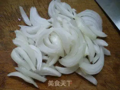 Make White onion sauce step 2