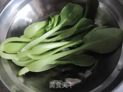 Make Bones soup, noodles step 0
