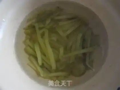 Make Bones soup, noodles step 1