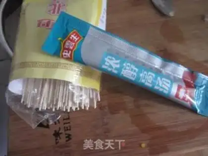 Make Bones soup, noodles step 2