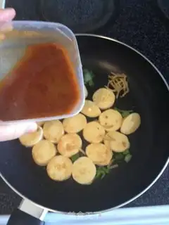 Make Curry seafood tofu step 3