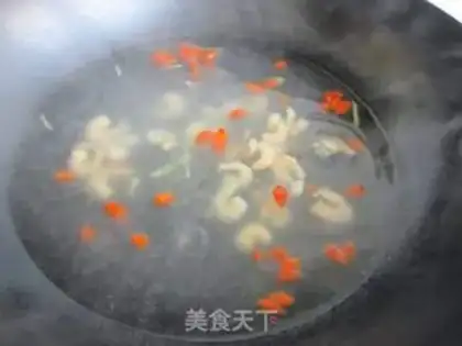 Make Shrimp cooks the dishes step 5