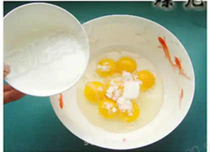 Make Black sesame ricin cake step 2