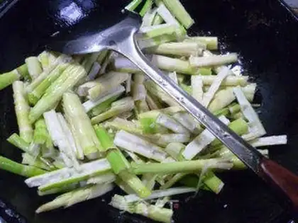 Make Red burn the bones of the feet step 4