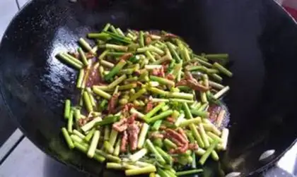 Make Garlic fried meat step 9