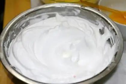 Make Heart cake step 3