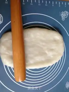Make Red-tree cake step 16