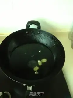 Make The mushrooms and the bone soup step 1