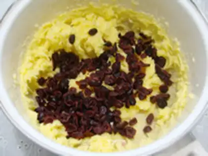 Make Tea cranberry cookies step 4