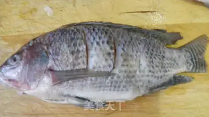 Make Red-fried fish step 1