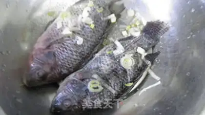 Make Red-fried fish step 2