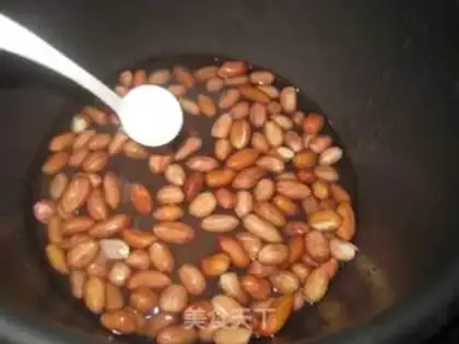 Make The cold peanut radish step 1
