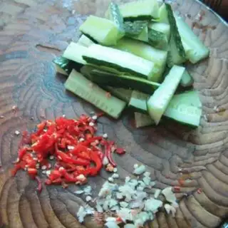 Make Garlic cucumber step 1
