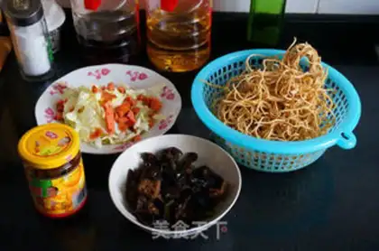 Make Spicy noodles step 0