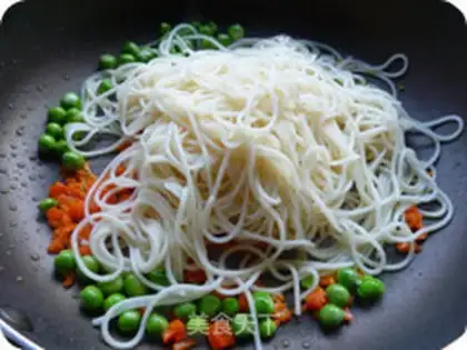Make Pelican juice noodles step 6