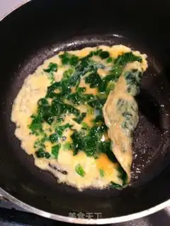 Make Spinach egg rolls step 4