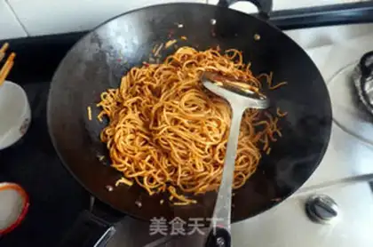 Make Spicy noodles step 5